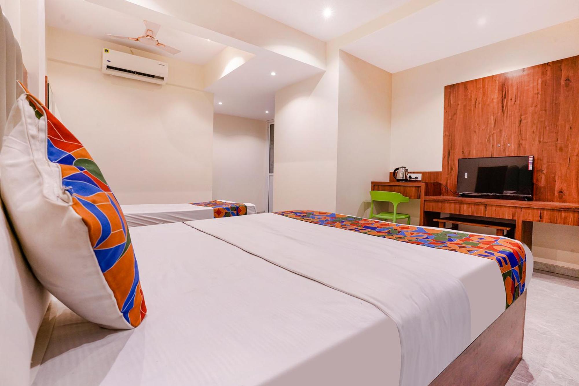 Fabexpress Utsav Residency - Nr Panvel Hotel Jamb Exterior photo
