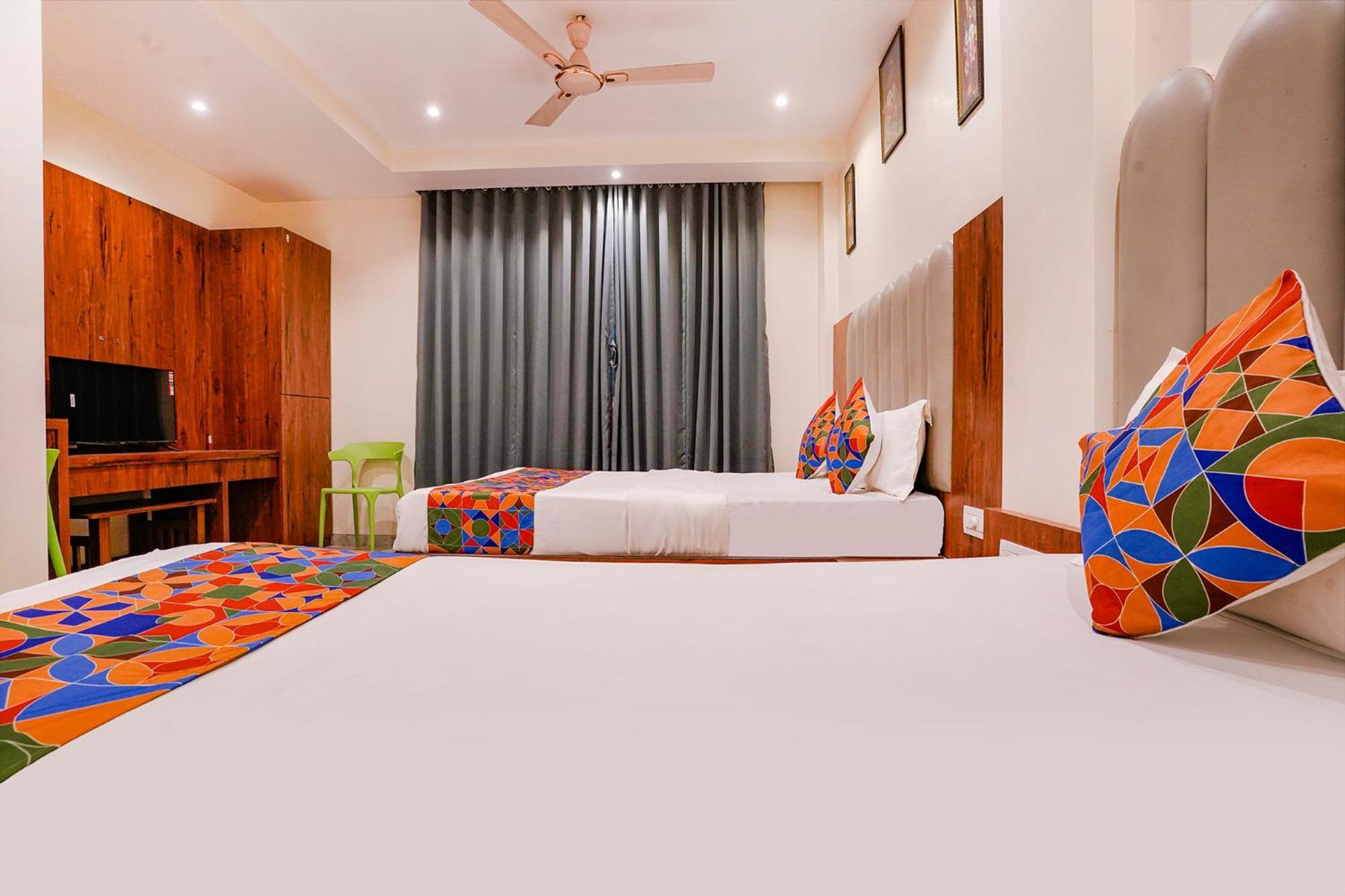 Fabexpress Utsav Residency - Nr Panvel Hotel Jamb Exterior photo