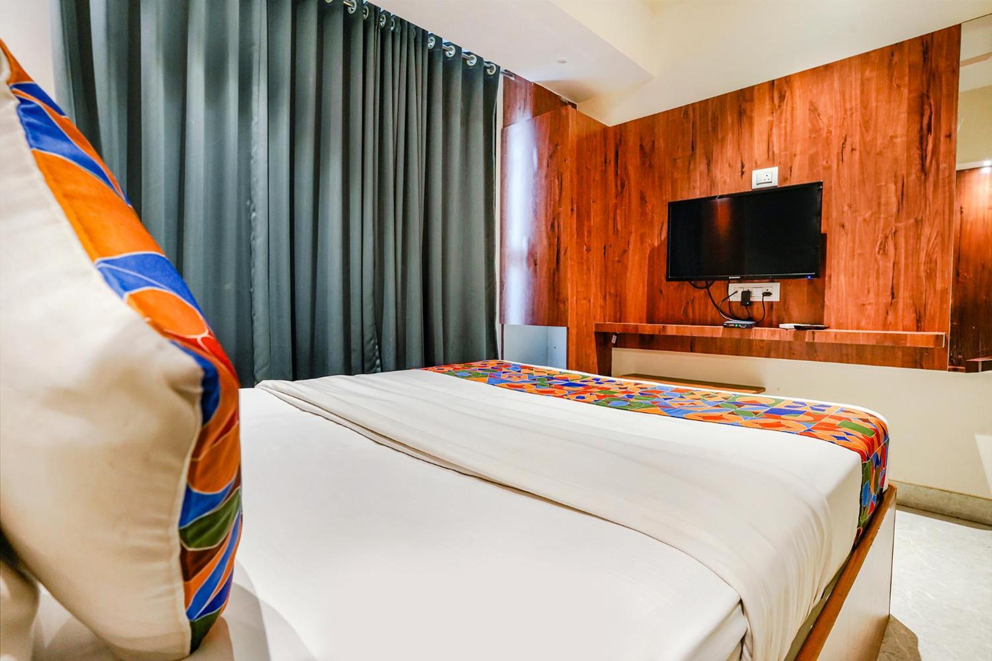 Fabexpress Utsav Residency - Nr Panvel Hotel Jamb Exterior photo
