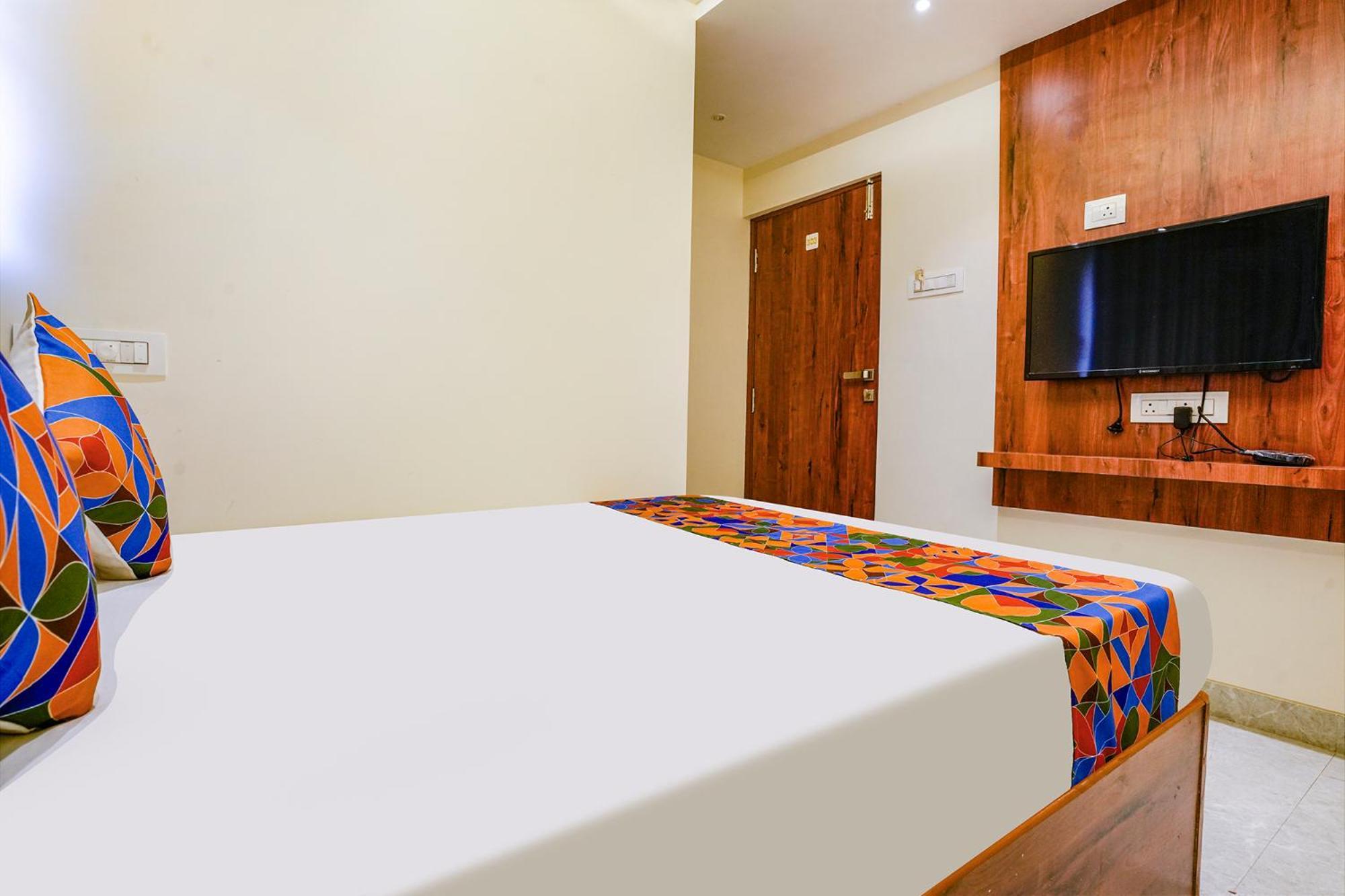 Fabexpress Utsav Residency - Nr Panvel Hotel Jamb Exterior photo