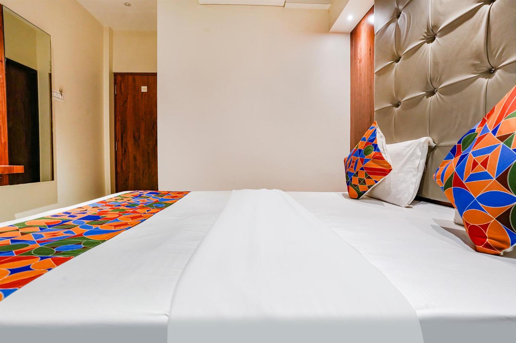 Fabexpress Utsav Residency - Nr Panvel Hotel Jamb Exterior photo