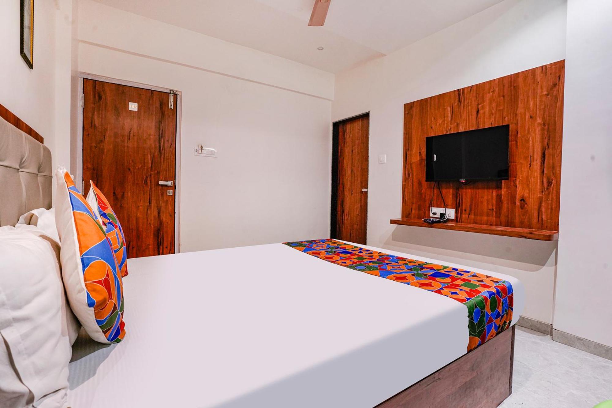 Fabexpress Utsav Residency - Nr Panvel Hotel Jamb Exterior photo